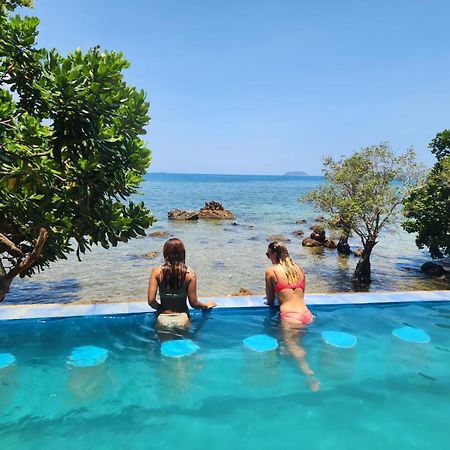 Cocovana Beach Resort (Adults Only) Бусуанга Екстериор снимка